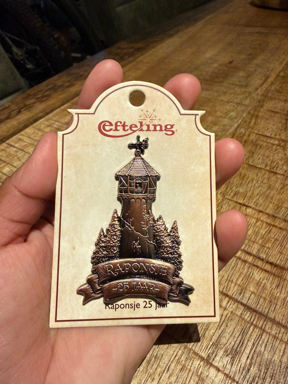 Efteling 25 jaar Raponsje pin, Ophalen of Verzenden, Nieuw, Button of Speldje