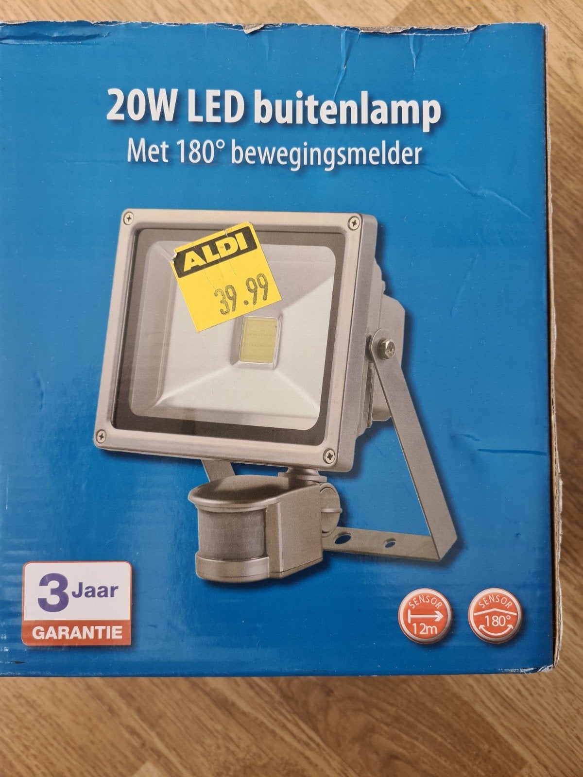 20W LED Buitenlamp met Bewegingsmelder - Nieuw in doos, Led, Minder dan 50 watt, Ophalen of Verzenden, Netvoeding