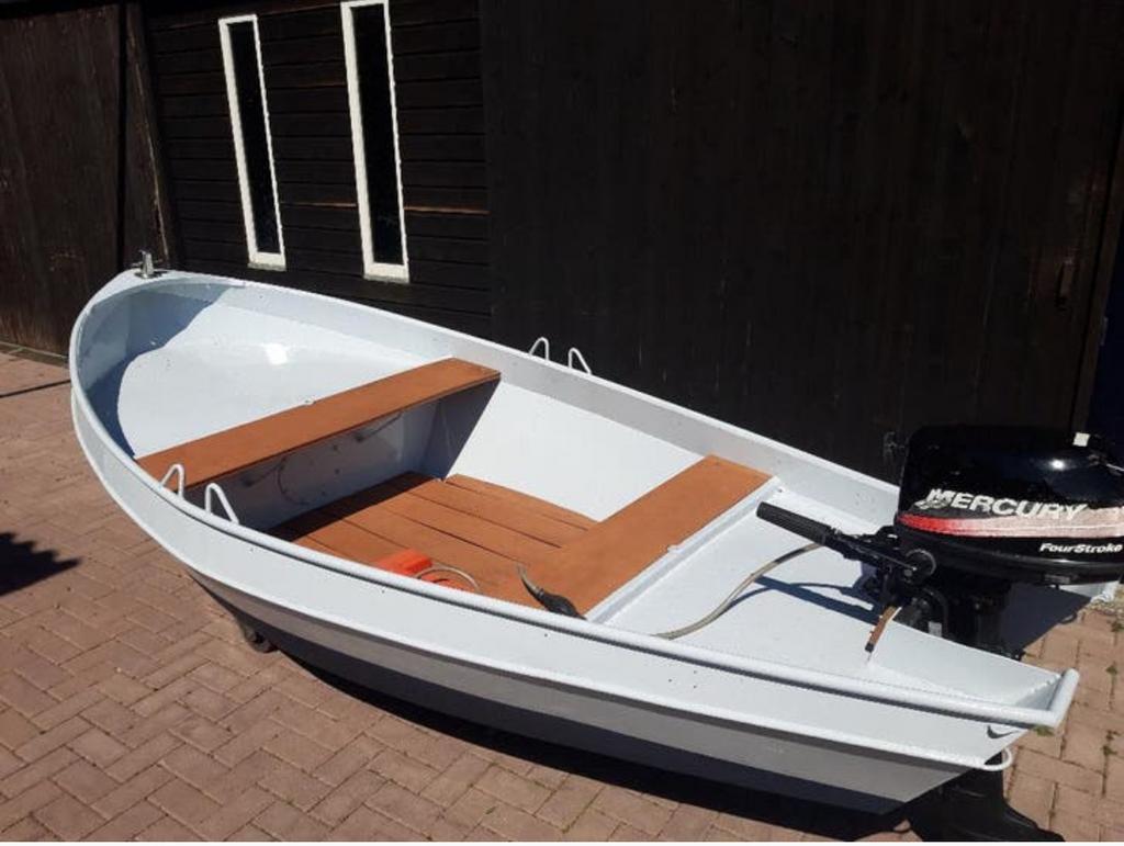Stabiele vlet met Mercury 4-takt 5pk buitenboordmotor, Watersport en Boten, Ophalen of Verzenden, Zo goed als nieuw