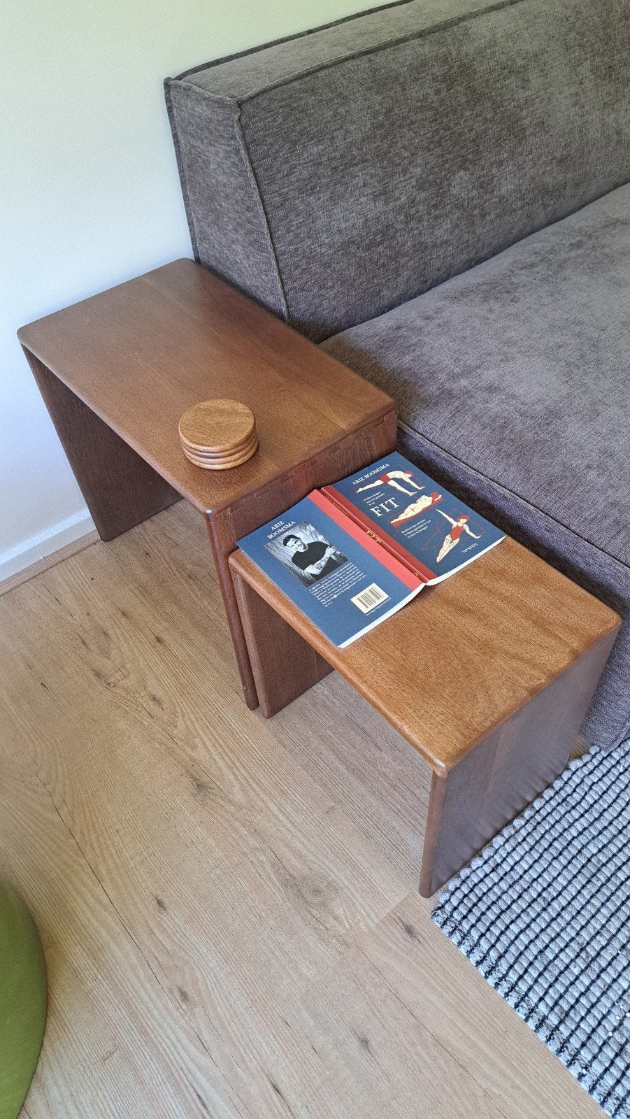 Bijzettafel of salontafel set, 2 weken oud