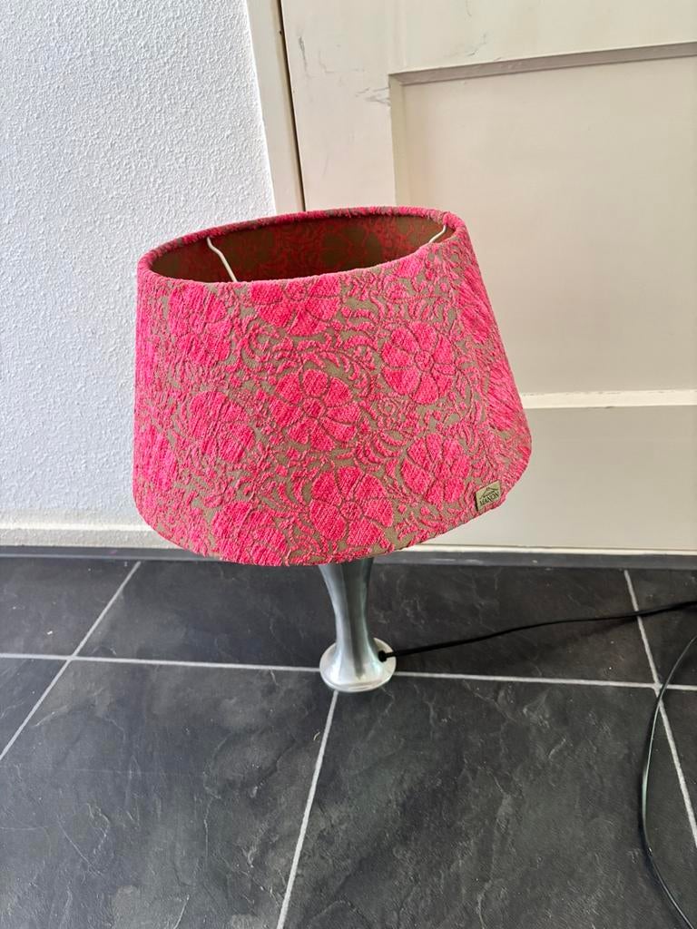 Maison Manon tafellamp roze print, Huis en Inrichting, Lampen | Lampenkappen, Ophalen, Zo goed als nieuw, Rond, Minder dan 25 cm