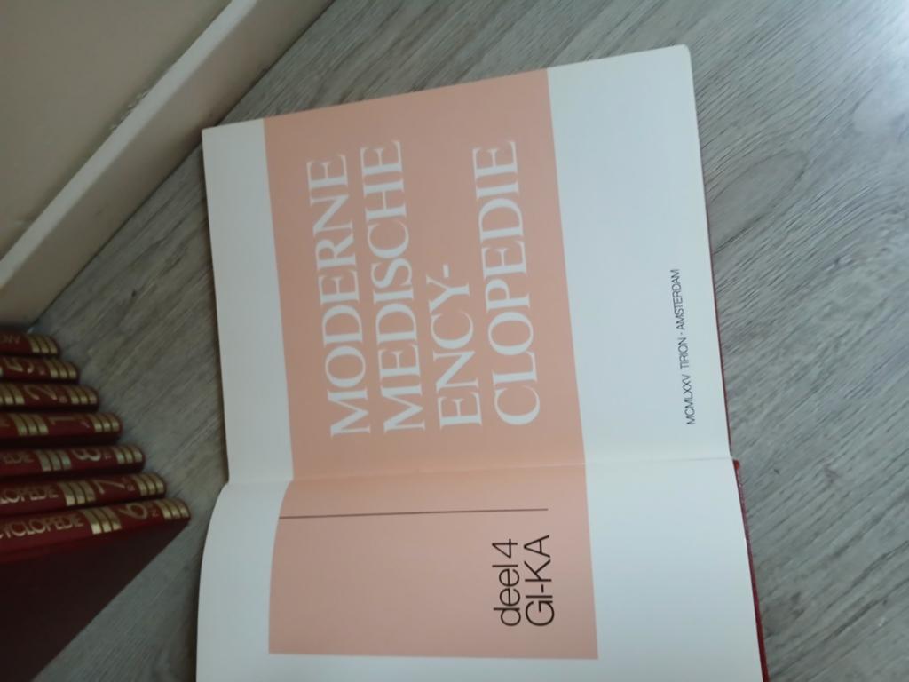 Moderne Medische Encyclopedie - Complete 8-delige serie, Medisch, Complete serie, Ophalen of Verzenden, Onbekend