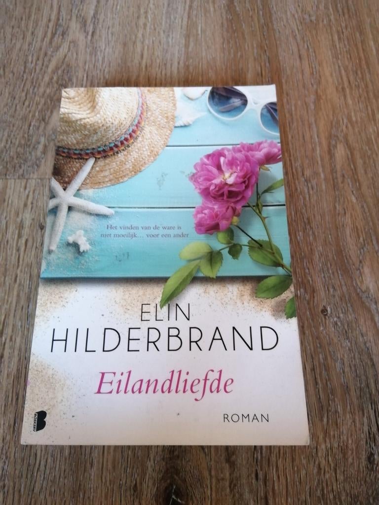 Elin Hilderbrand - Eilandliefde, Ophalen of Verzenden, Zo goed als nieuw, Elin Hilderbrand