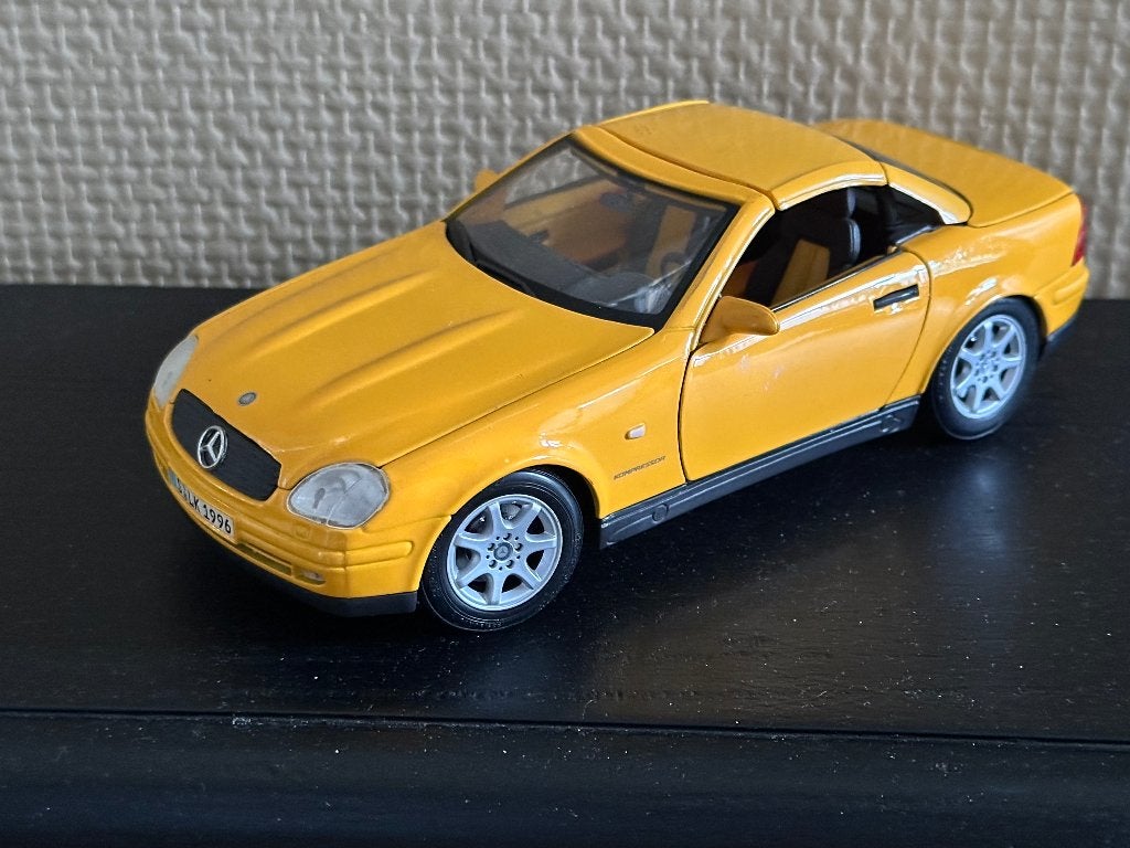 Mercedes SLK230, Maisto 1:18, Ophalen of Verzenden, Zo goed als nieuw, Auto, Maisto