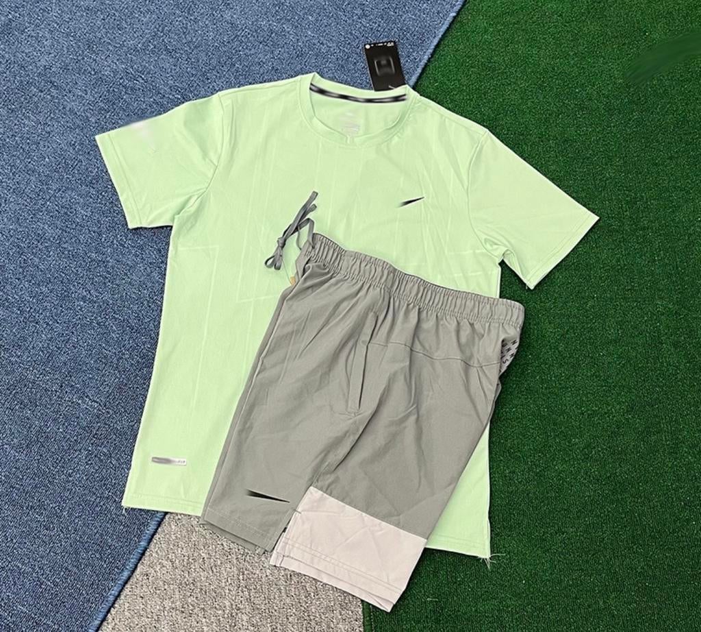Nike Muller Sportset - T-shirt & Korte Broek, Fitness, Nieuw, Overige maten, Ophalen of Verzenden