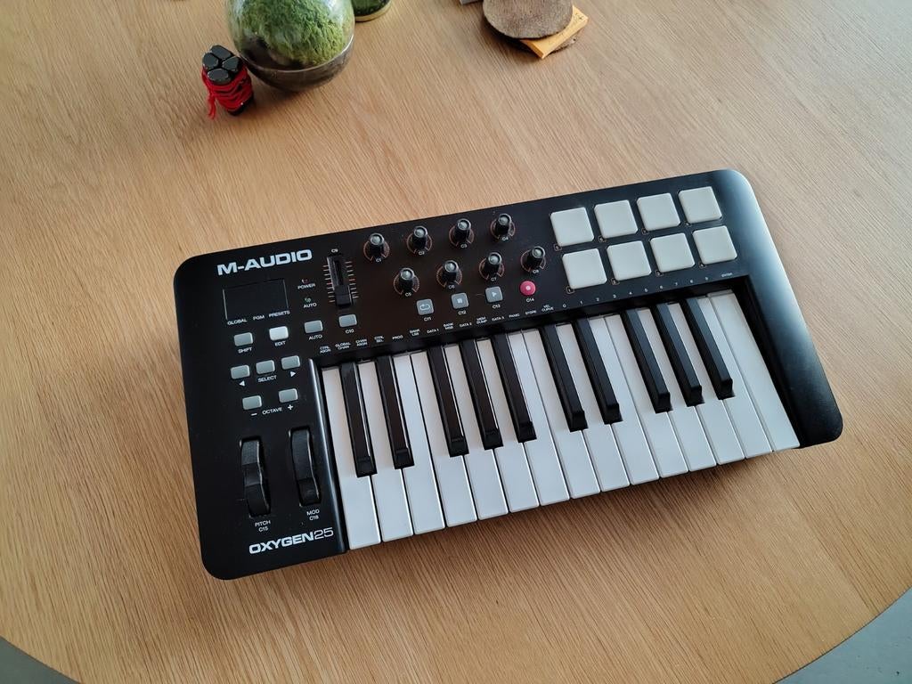 M-audio Oxygen 25 midi keyboard, Muziek en Instrumenten, Midi-apparatuur, Ophalen