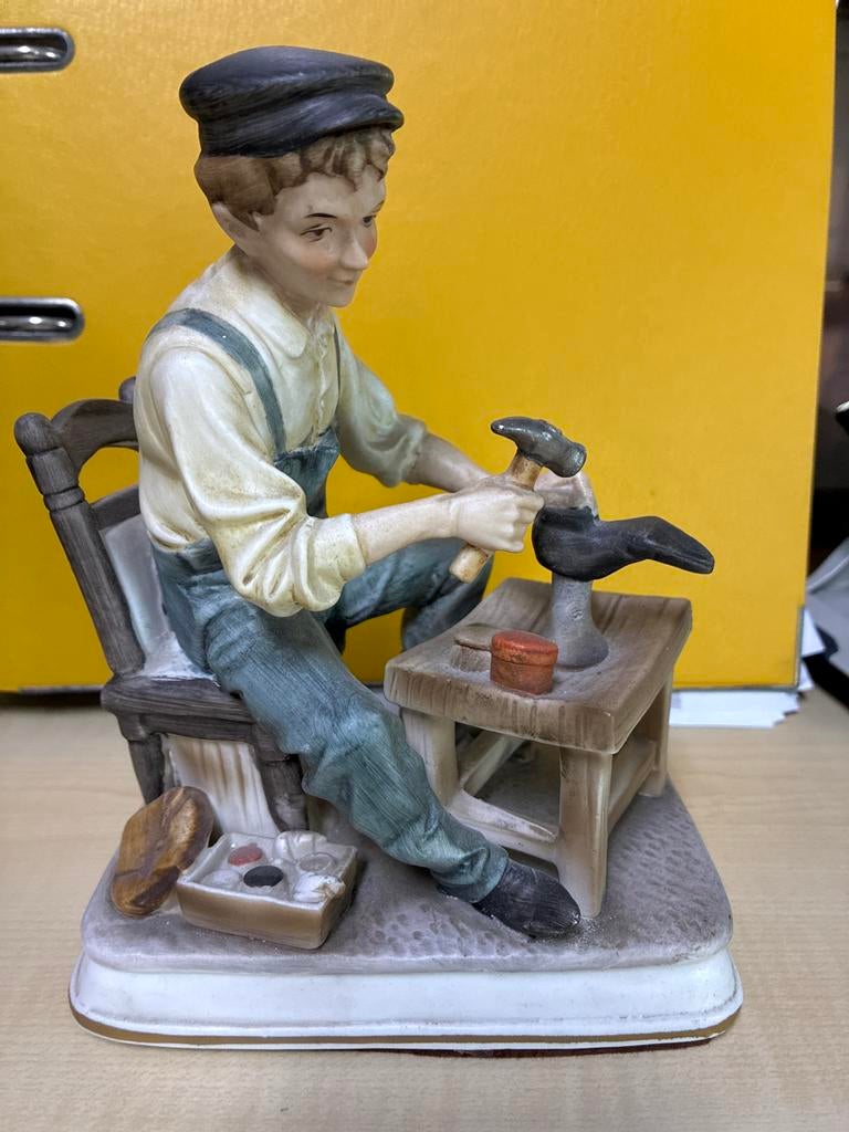 Vintage Schoenmaker Porseleinen Figuur, Antiek en Kunst, Ophalen of Verzenden