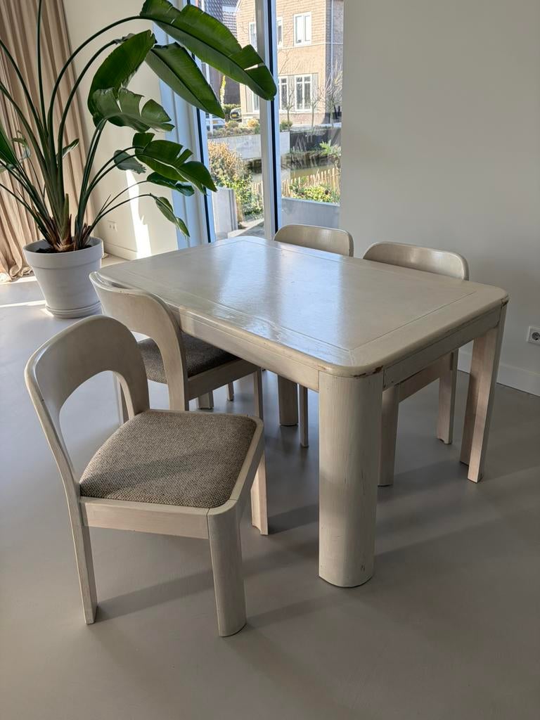 Brutalistische eetkamerset in massief eiken (jaren ’70), Ophalen, Gebruikt, Brutalist, 4 tot 6 stoelen