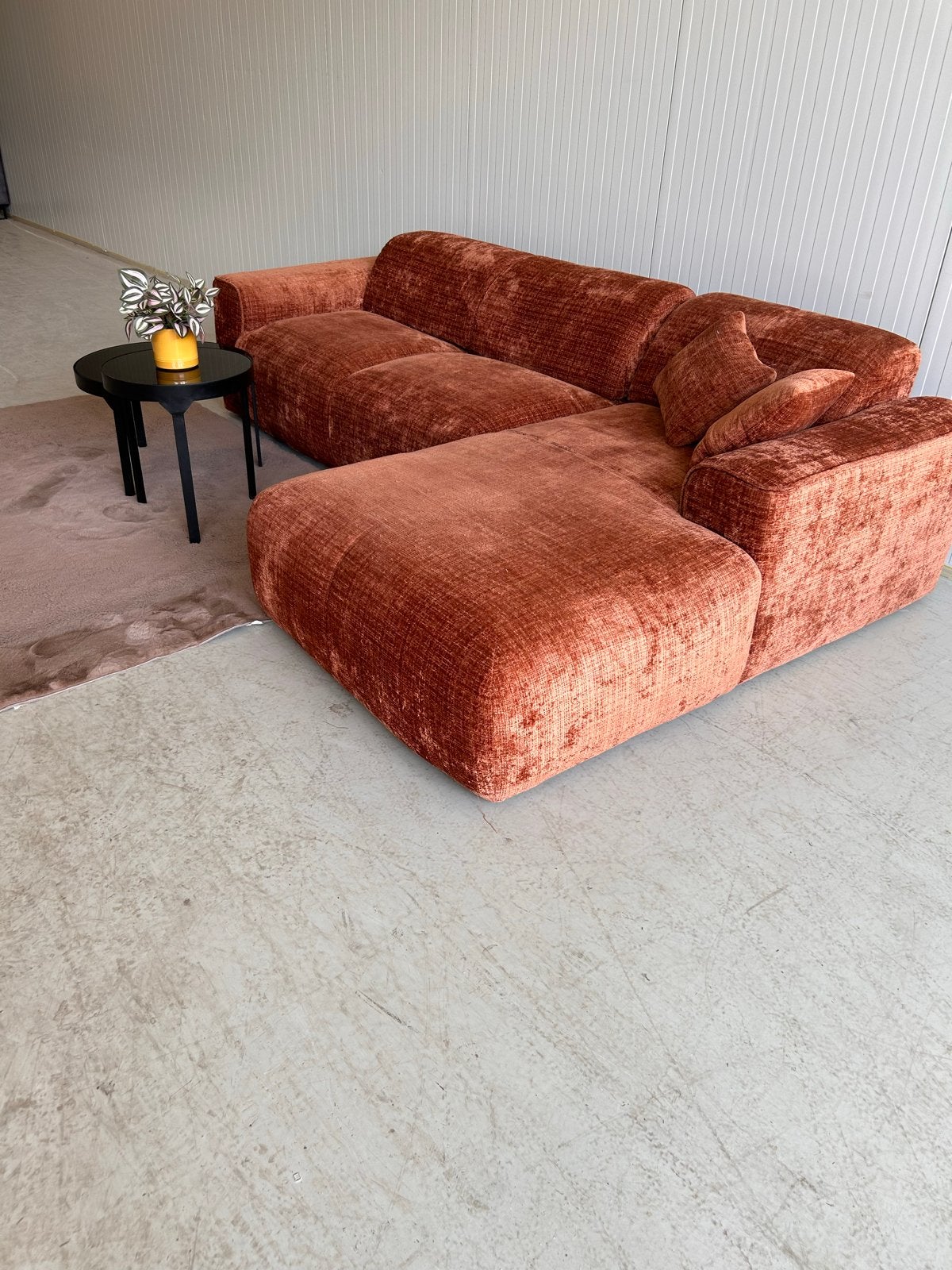 WOOD luxe hoekbank / loungebank – terracotta – uitklapbaar, Huis en Inrichting, Ophalen, ., ., Vierpersoons of meer