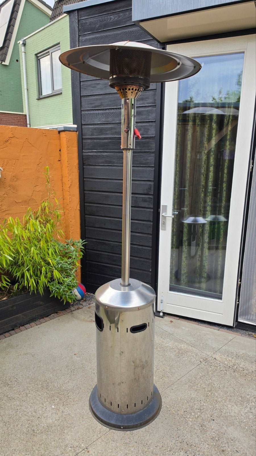 Terras heater, Ophalen