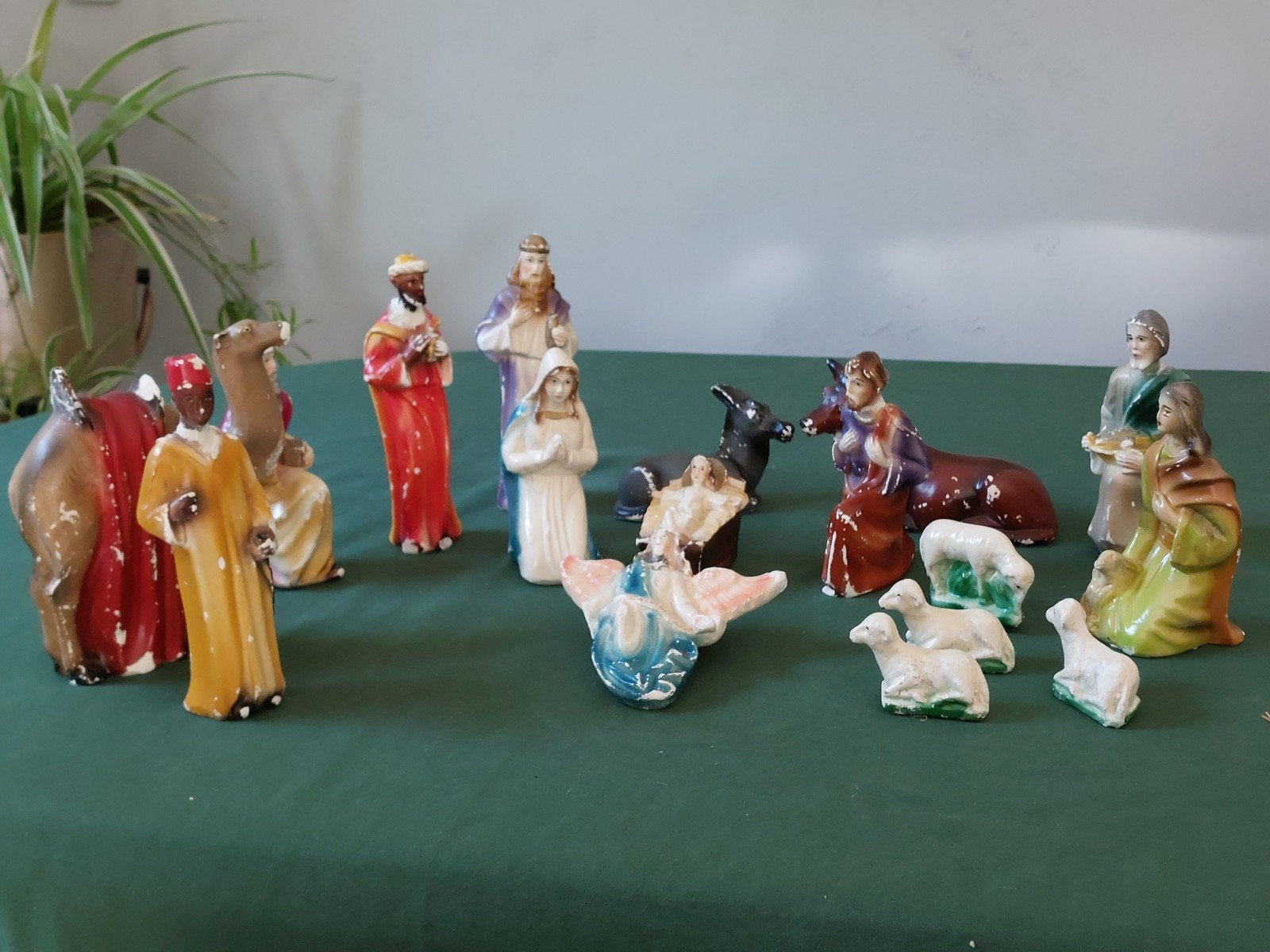 Klassieke 17-delige Kerstgroep, Diversen, Ophalen of Verzenden, Gebruikt