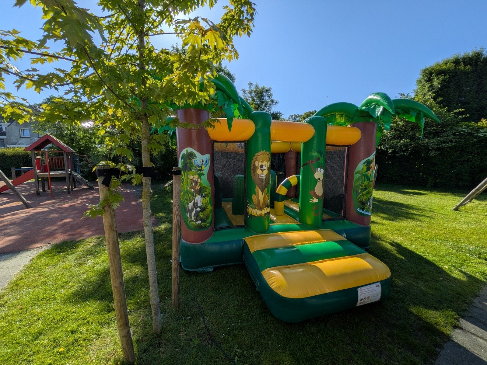 Springkussen Jungle multiplay te huur, Ophalen of Verzenden