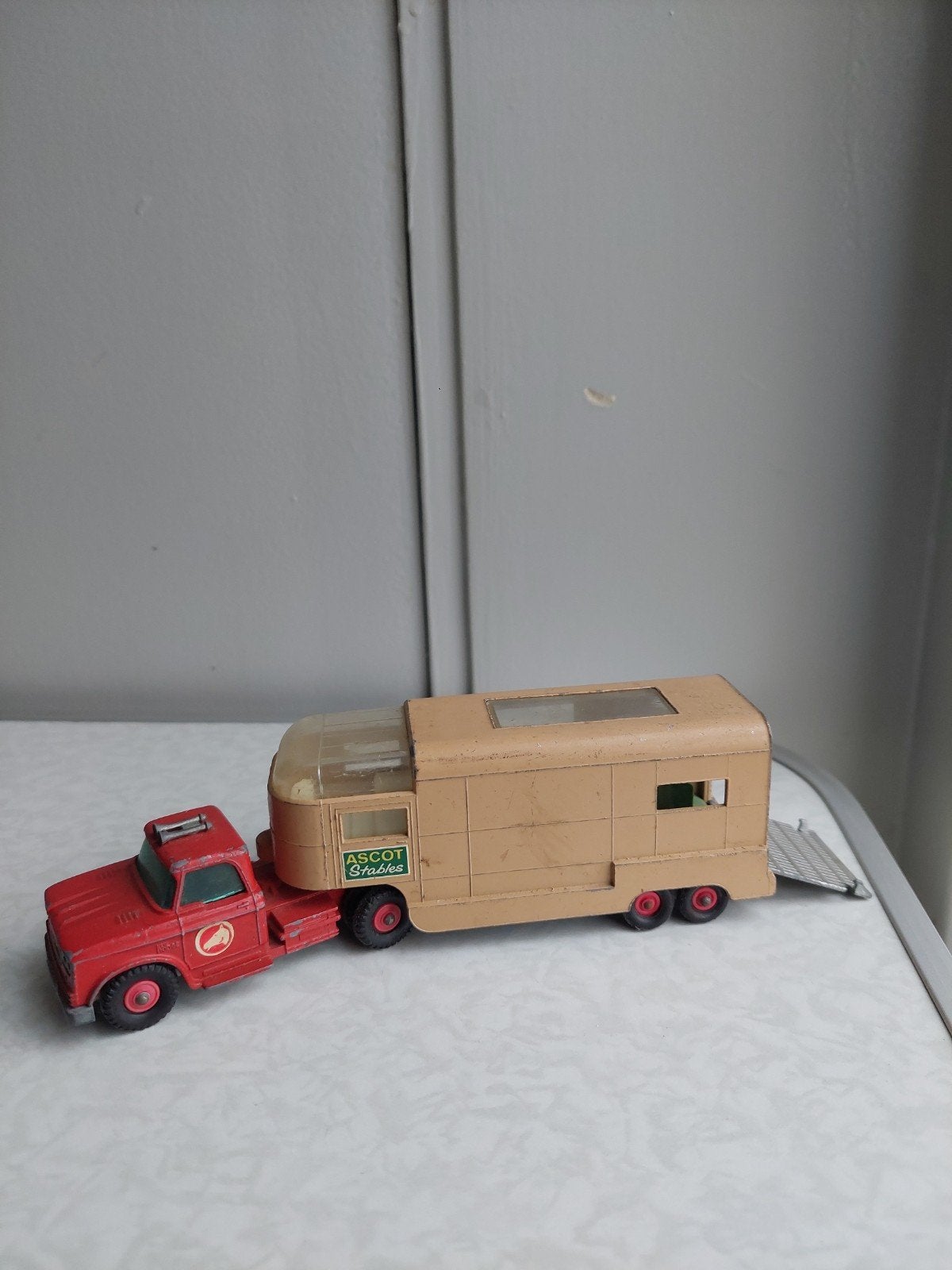 Zeldzame vintage Matchbox King Size K-18 Dodge Horse Trailer, Hobby en Vrije tijd, Ophalen of Verzenden, Gebruikt, Bus of Vrachtwagen