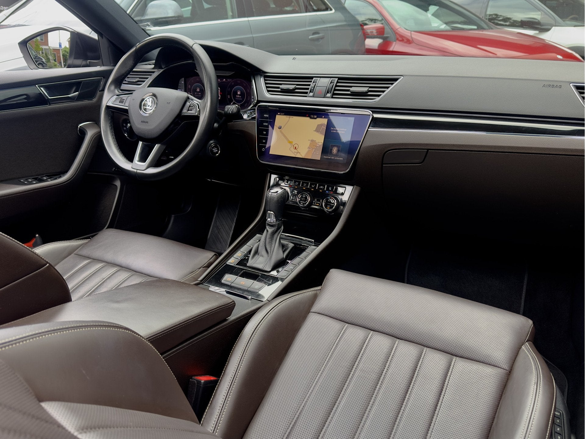Skoda Superb Combi 1.5 TSI AUT7 ACT L&K EXECUTIVE PANODAK LE, 4 cilinders, 150 pk, Zwart, 1600 kg