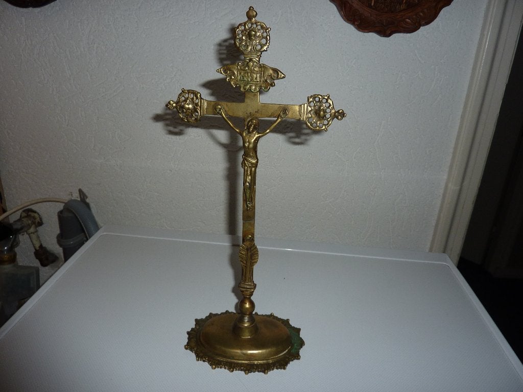 antiek koperen kruisbeeld staand, Ophalen of Verzenden