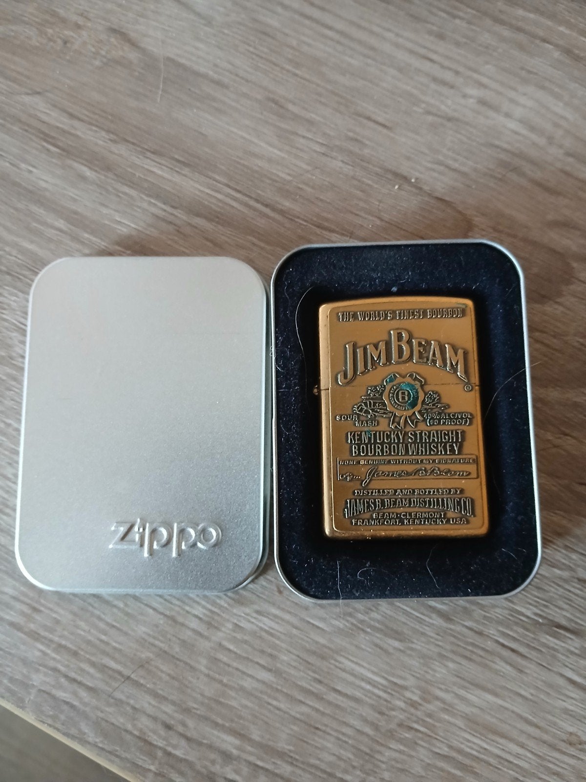zippo Jim Beam 1998 in metalen case, Ophalen of Verzenden, Aansteker