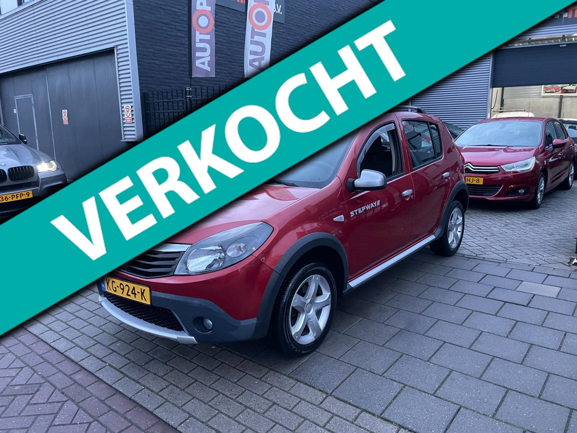 Dacia Sandero 1.6 Stepway Trekhaak Airco NAP APK 1 Jaar, Auto's, Dacia, 4 cilinders, 1070 kg, Bedrijf, Handgeschakeld
