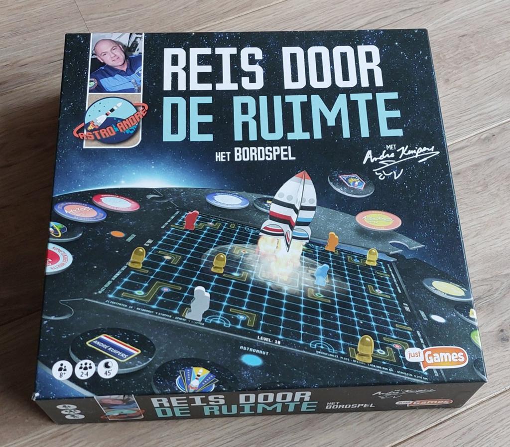 NIEUW! Bordspel Reis door de ruimte met Andre Kuipers, Drie of vier spelers, Ophalen of Verzenden, Zo goed als nieuw, Just Games