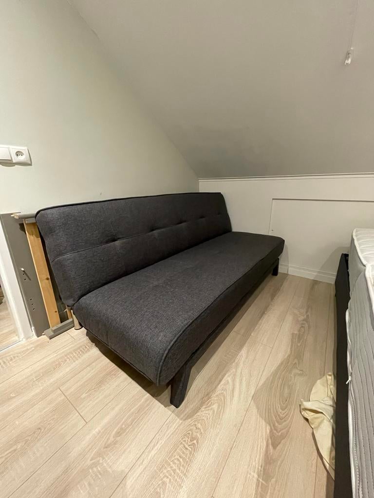 Nieuwe comfortabele en stijlvolle slaapbank - Grijs, Huis en Inrichting, Slaapkamer | Slaapbanken, Ophalen, Overige maten, Grijs