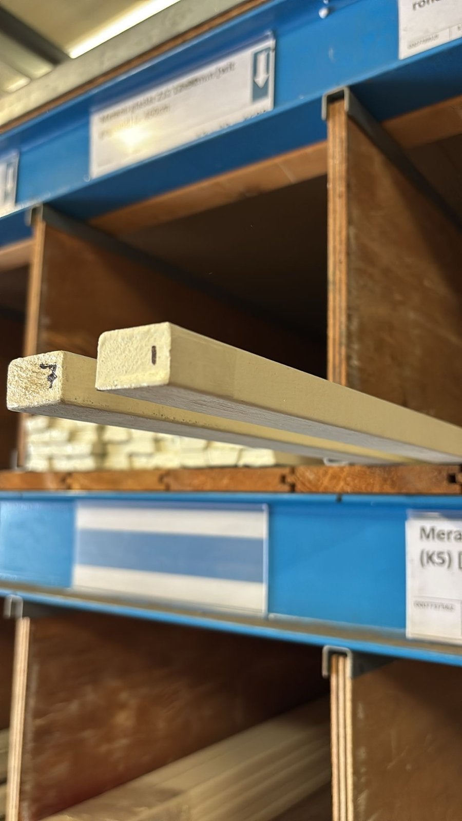 Meranti glaslat F3/FR3 17x28mm wit gegrond L 460cm, Ophalen, Nieuw