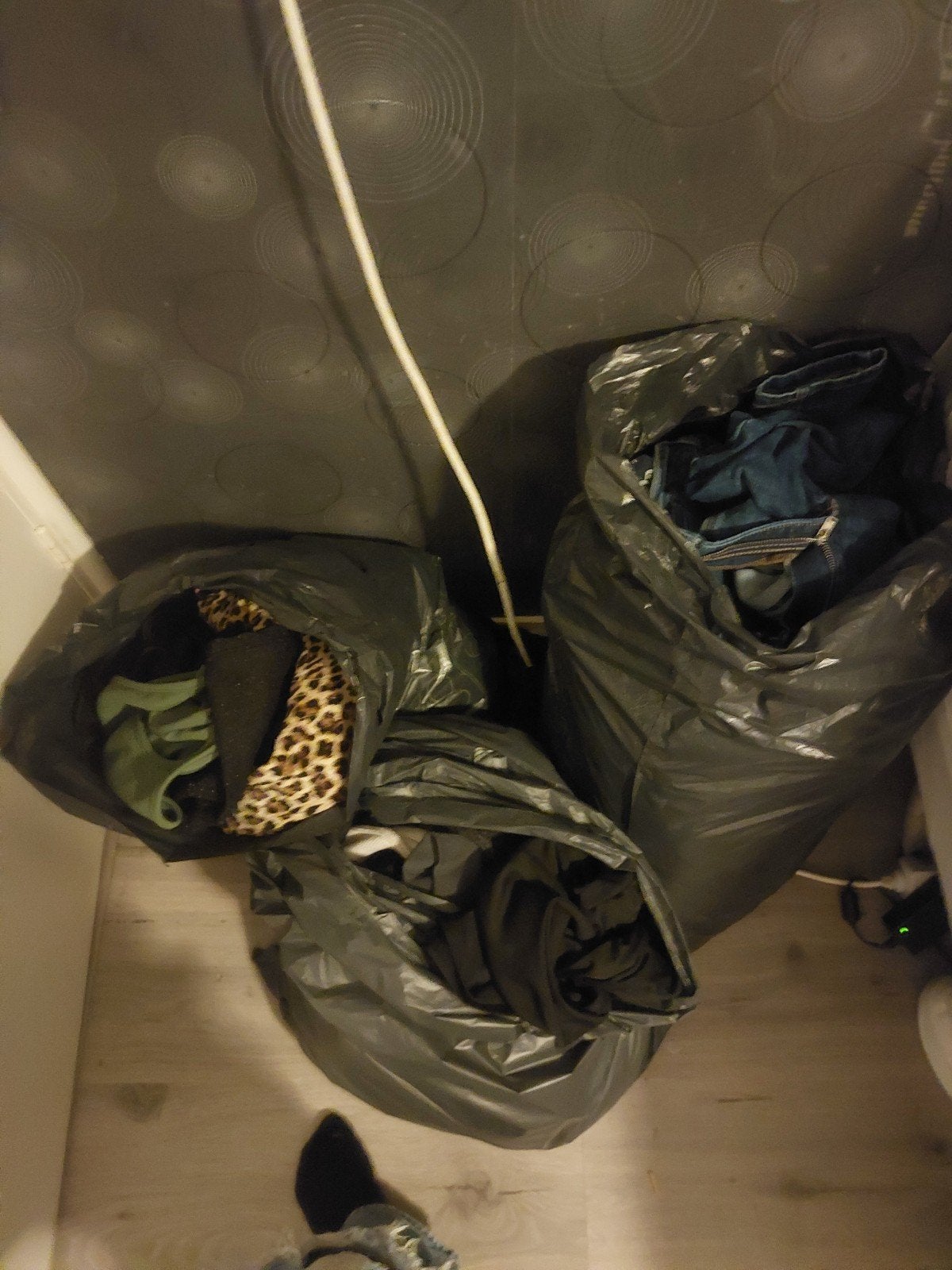 Grote kledingpakketten: spijkerbroeken, tops, truien (S/M), Kleding | Dames, Overige Dameskleding, Ophalen of Verzenden