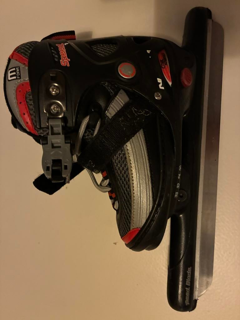 Schaats maat 30-33. Verstelbaar, Ophalen of Verzenden, Zo goed als nieuw, IJshockeyschaatsen, Nijdam