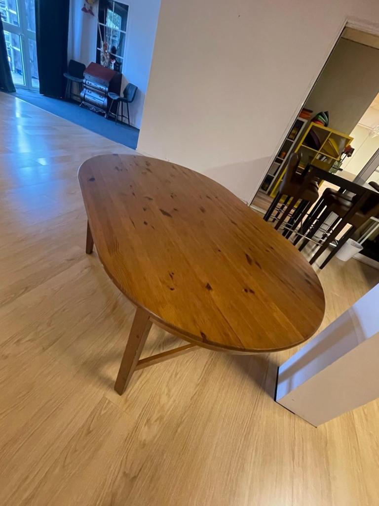 Ovale houten eettafel - Gezellig en stijlvol, Huis en Inrichting, Tafels | Eettafels, Ophalen, Gebruikt, 100 tot 150 cm, 200 cm of meer