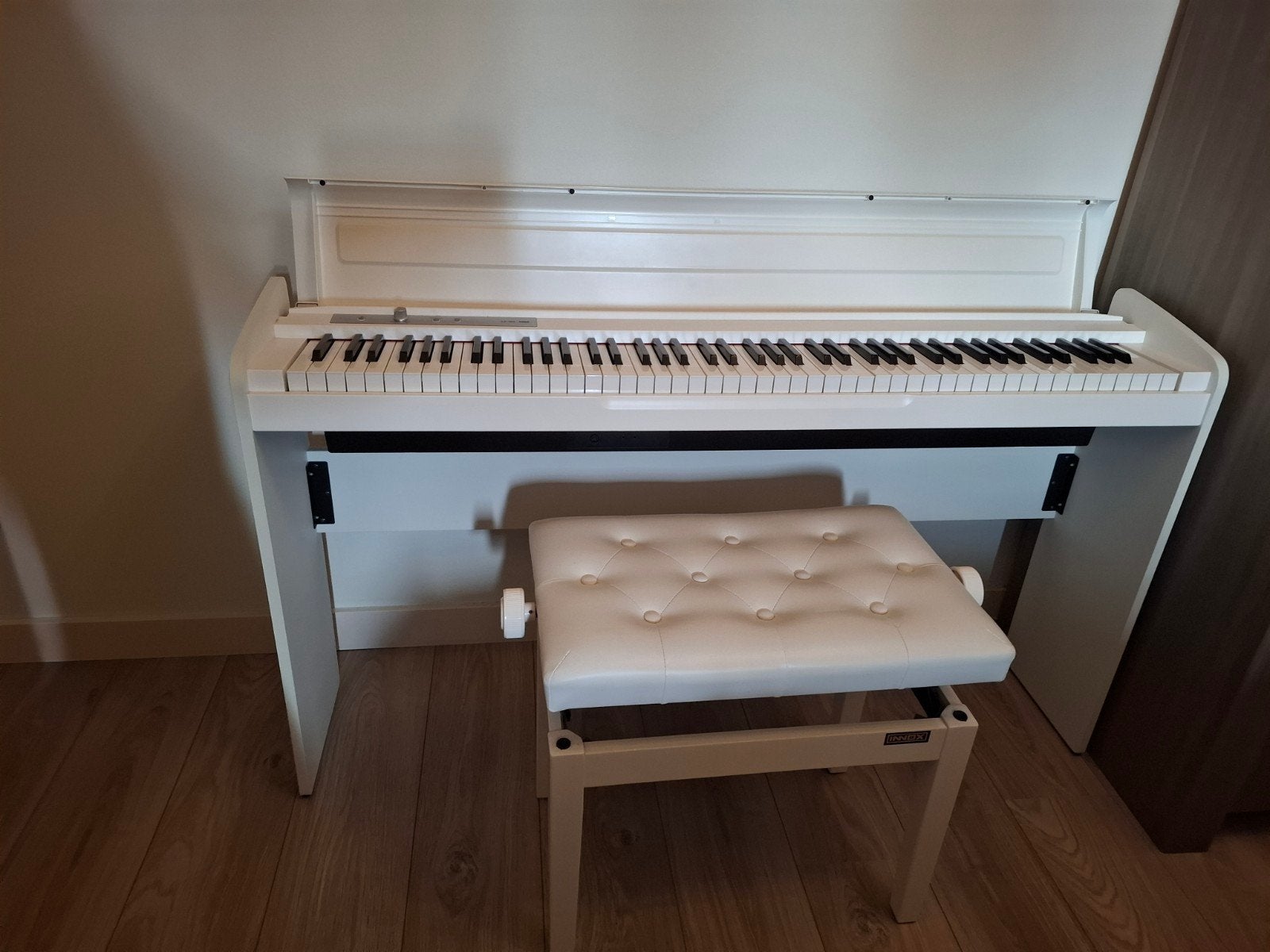 Korg lp-180, digitale piano inclusief 3 pedalen en krukje, Muziek en Instrumenten, Piano's, Ophalen, Gebruikt, Wit, Piano