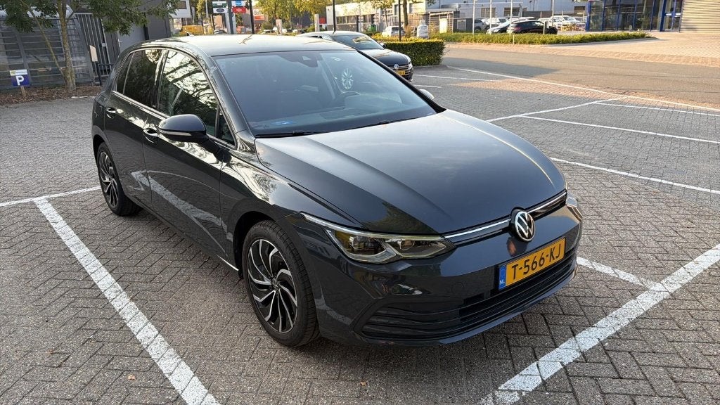 Volkswagen Golf 1.0 TSI 110pk 2021 Grijs, Voorwielaandrijving, Euro 6, 3 cilinders, 999 cc