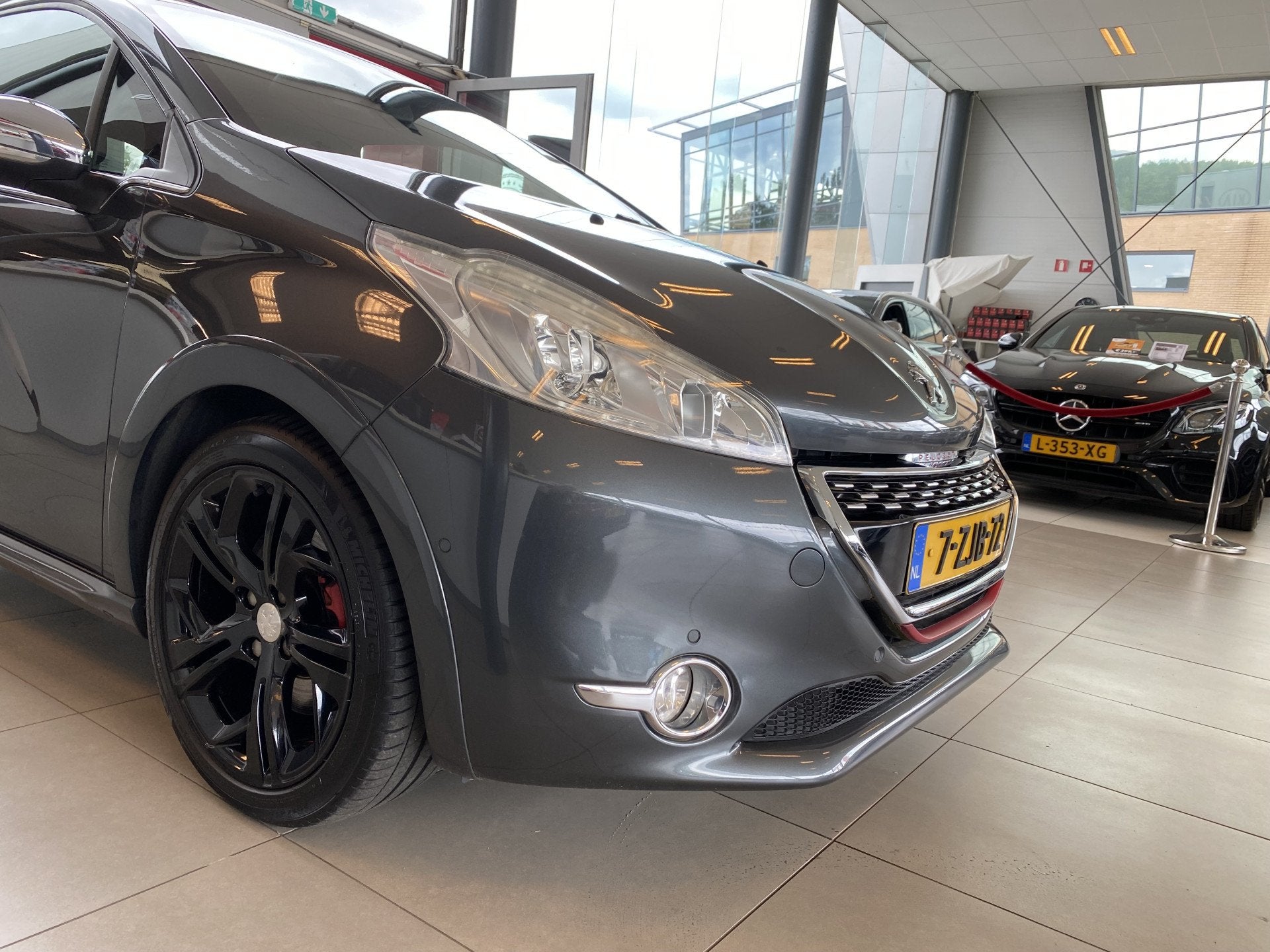 Peugeot 208 1.6 THP GTi 200Pk,1E Eigenaar,Panoramadak,Climat, Automatische klimaatregeling, Gebruikt, Leder en Stof, 49 €/maand