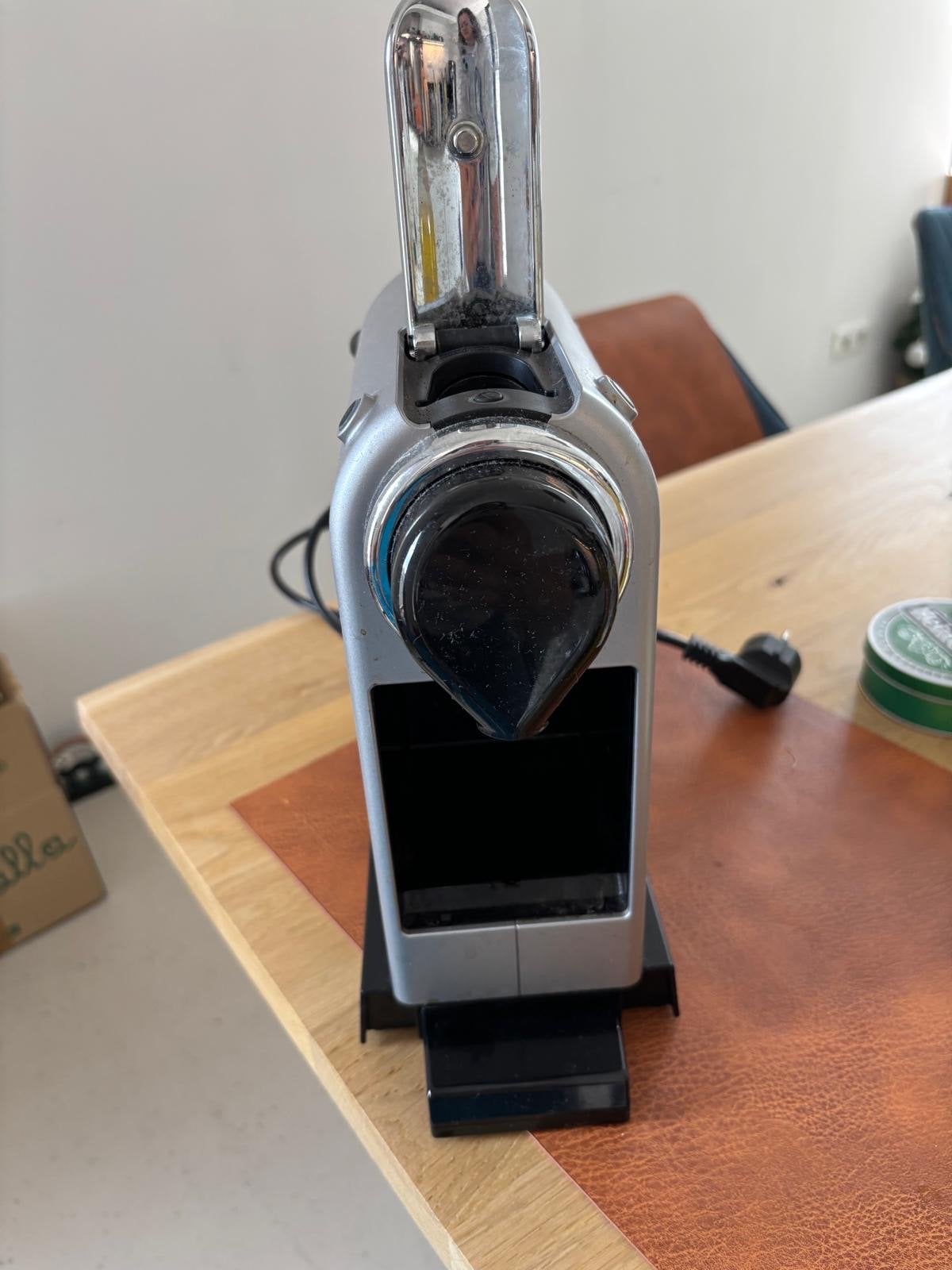 Nespresso Citiz met originele doos - Filter defect, Koffiemachine, Ophalen of Verzenden, Niet werkend, 4 tot 10 kopjes