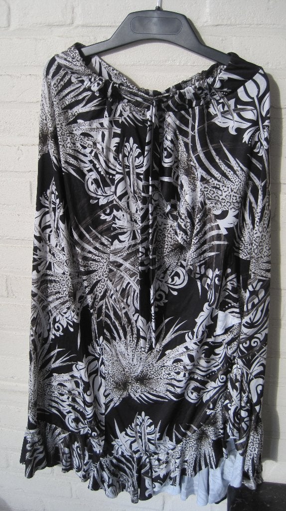 Bonte dames rok kleur zwart & wit maat 44, Zwart, Maat 42/44 (L), Ophalen of Verzenden, Onder de knie