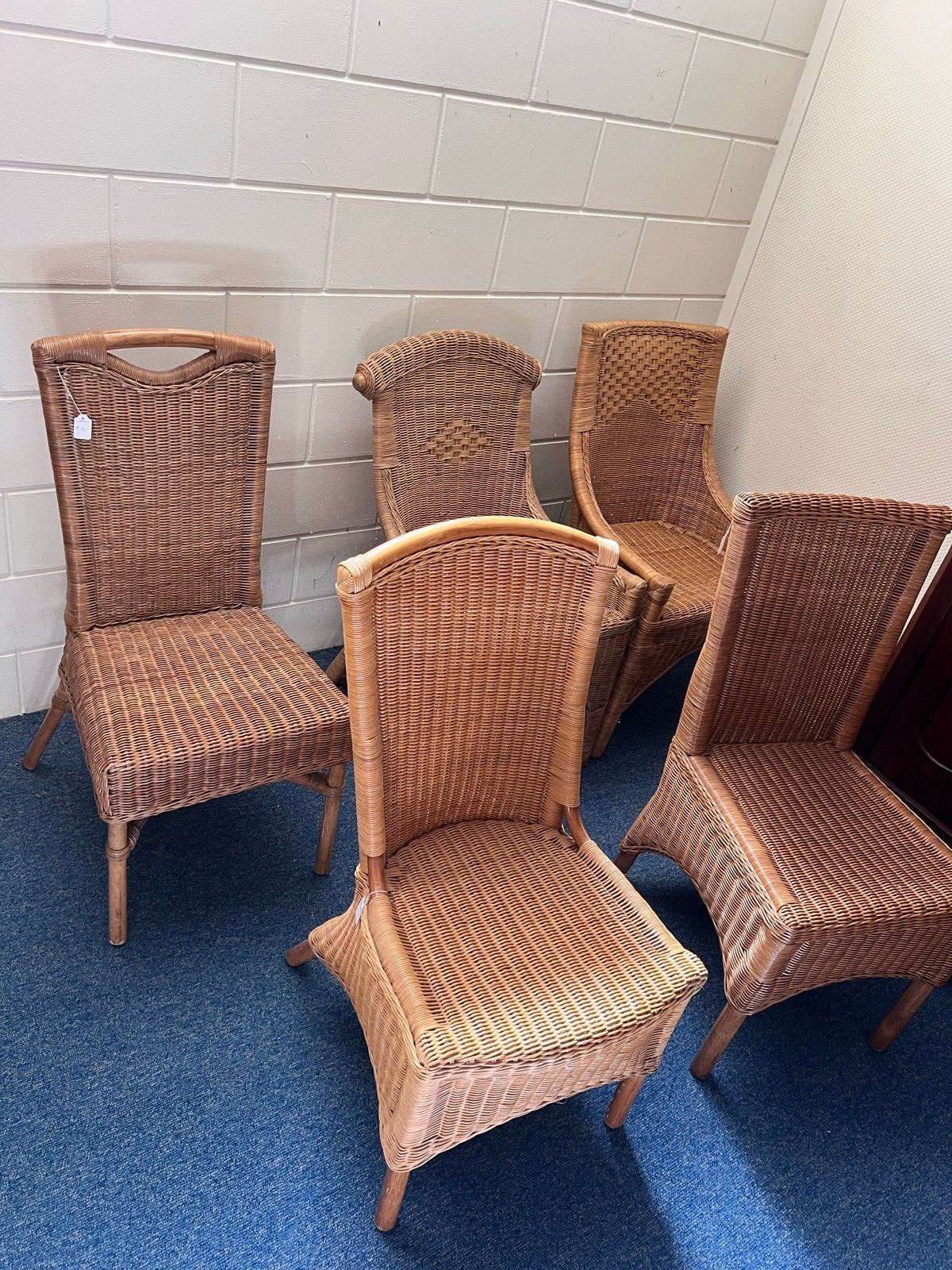 5 Rotan stoelen - Diverse modellen - Winkelopruiming, Huis en Inrichting, Stoelen, Ophalen, Bruin, Nieuw, Riet of Rotan