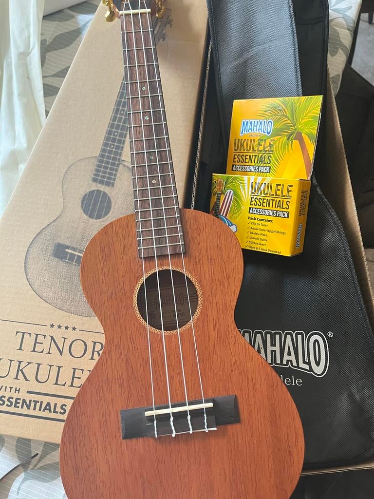 Mahalo Tenor Ukelele met Essentials Pack - Nieuwstaat, Muziek en Instrumenten, Snaarinstrumenten | Overige, Ophalen of Verzenden