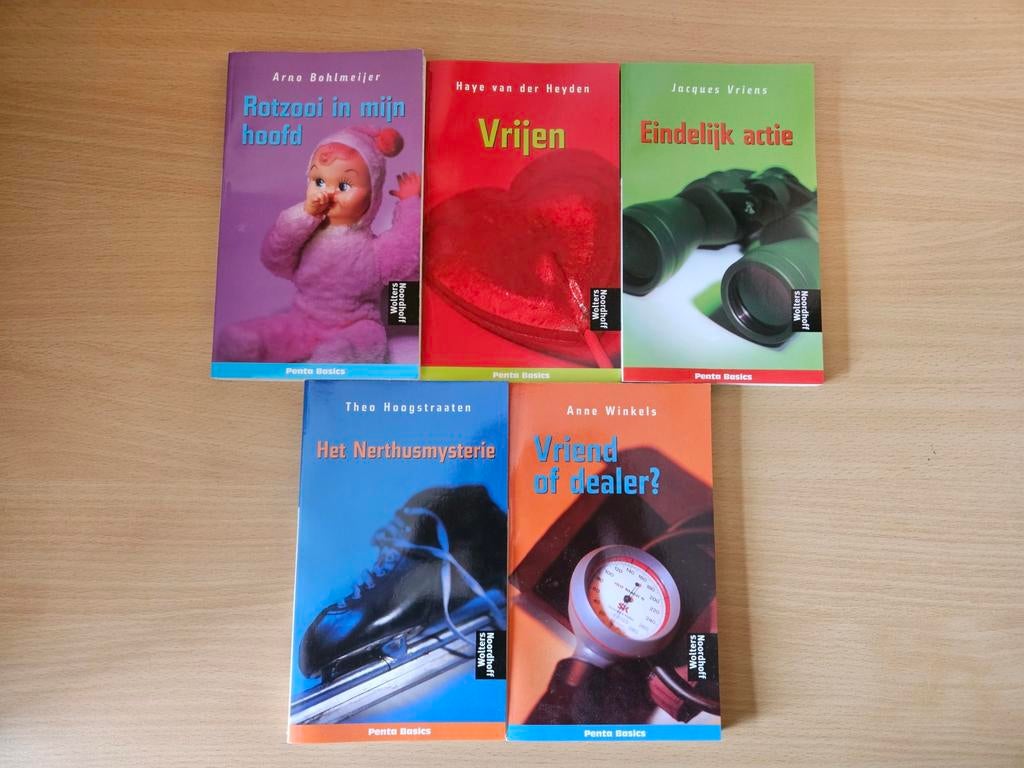 Penta basics 2001, Boeken, Ophalen of Verzenden, Gelezen, Fictie
