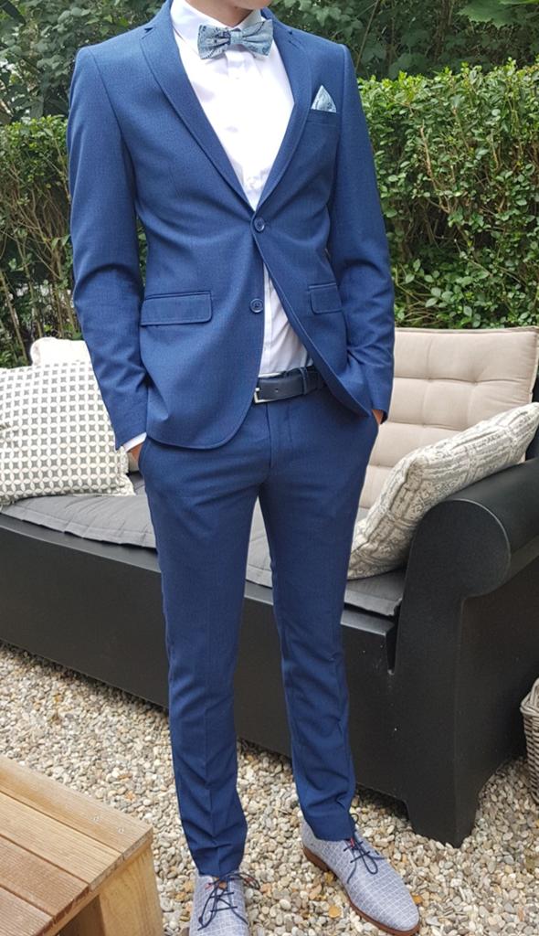 Blauw kostuum maat 46 Runway for party people, Kleding | Heren, Kostuums en Colberts, Verzenden, Zo goed als nieuw, Maat 46 (S) of kleiner