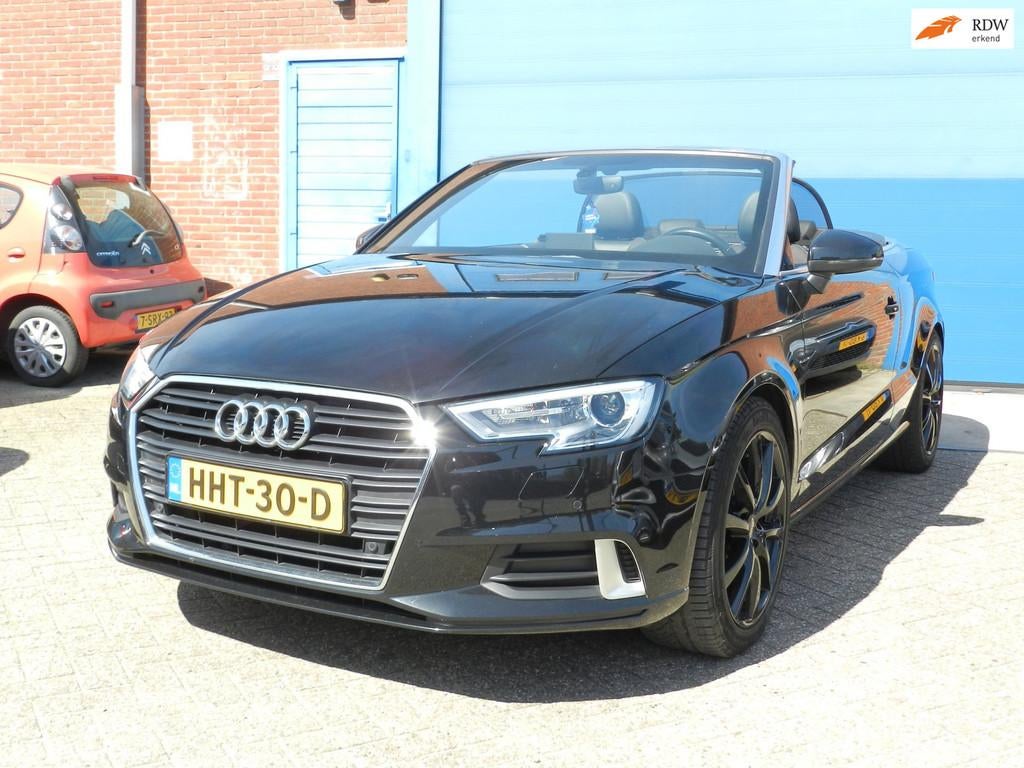 Audi A3 CABRIOLET 1.5 TFSI CoD Design Pro Line Plus, 4 cilinders, 4 stoelen, Leder en Stof, Zwart