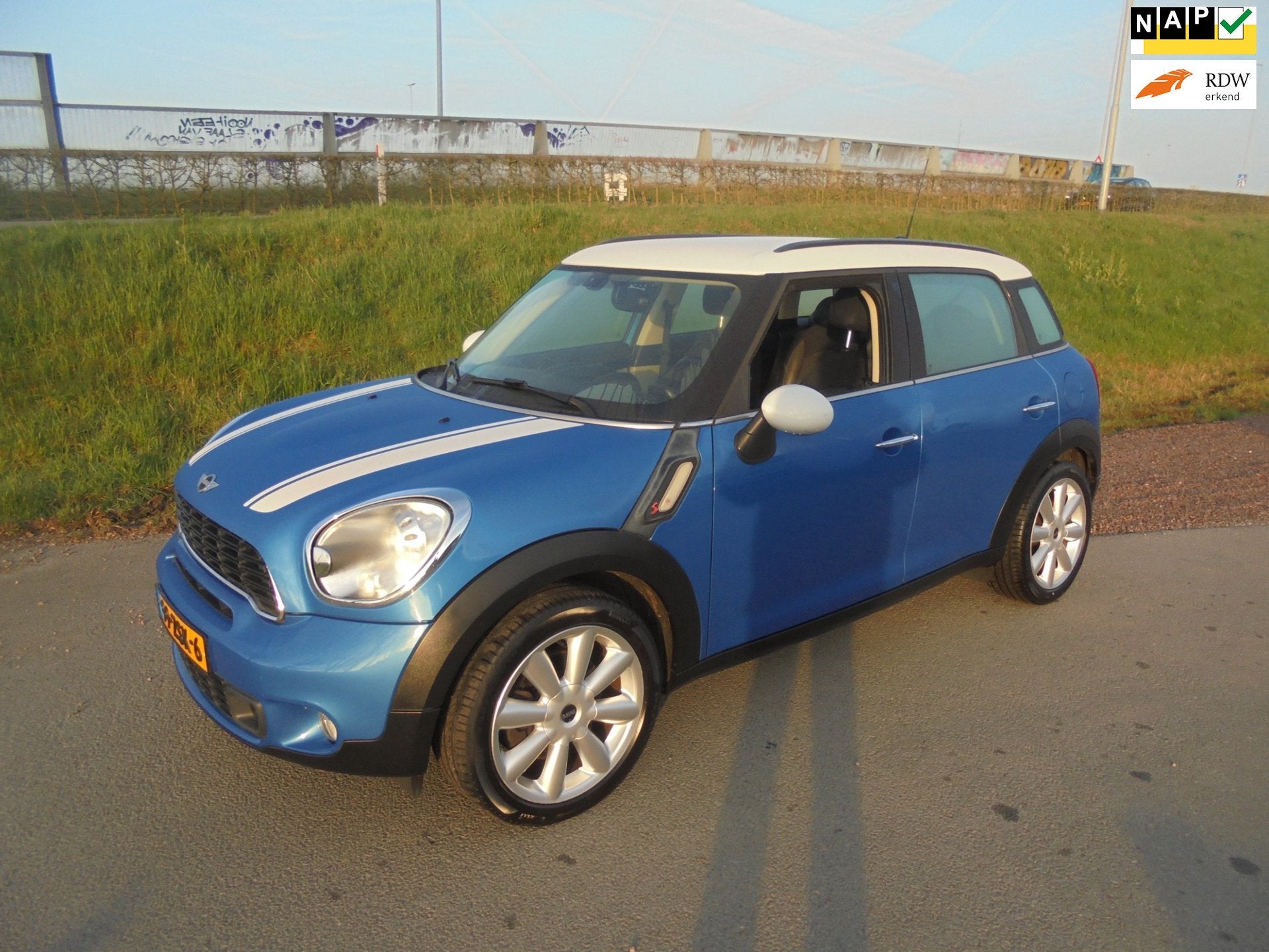 Mini Mini Countryman Mini Countryman 1.6 benzine airco lmv n, Voorwielaandrijving, Euro 5, Gebruikt, 750 kg
