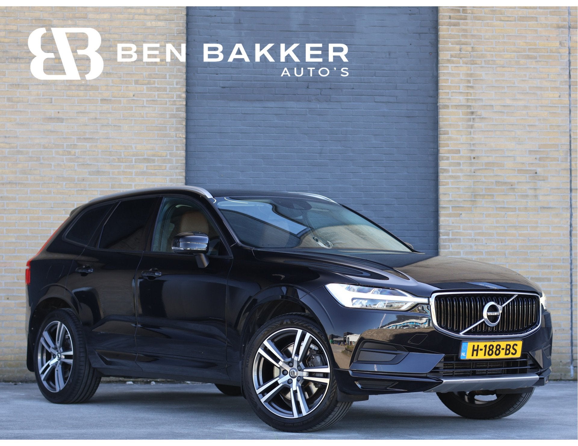 Volvo XC60 2.0 T4 Momentum Pro Polestar Engineered | Bruin L