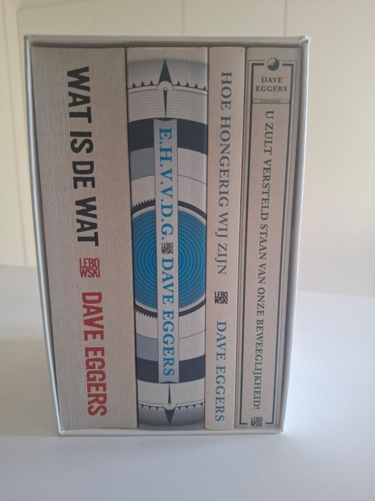 Dave Eggers Boekenbox - 4 romans in één set, Boeken, Literatuur, Zo goed als nieuw, Nederland, Ophalen of Verzenden