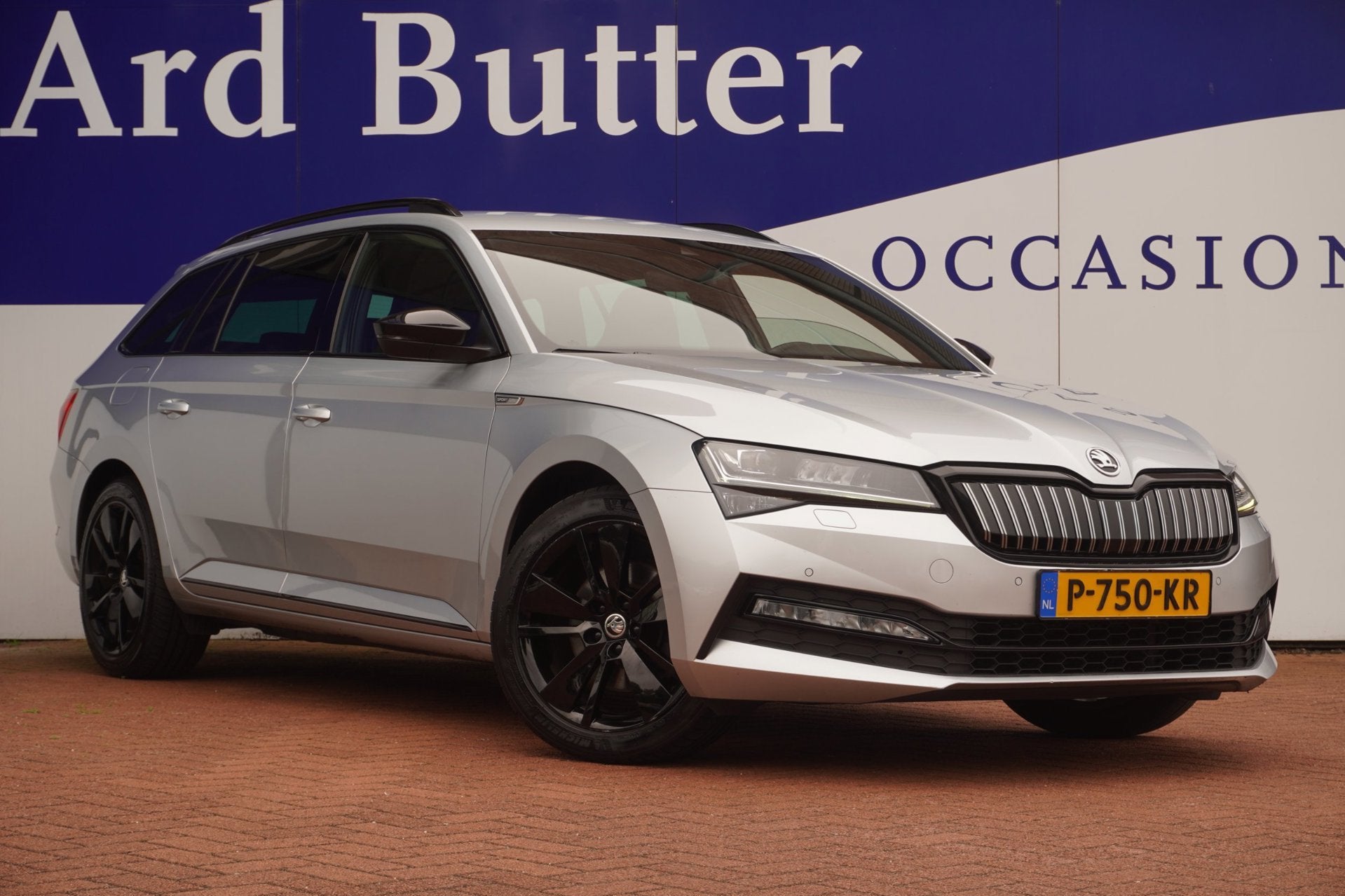 Skoda Superb Combi 1.4 TSI iV Sportline Business+Led+Leder+V, Auto's, Dealer onderhouden, Gebruikt, Automatische klimaatregeling