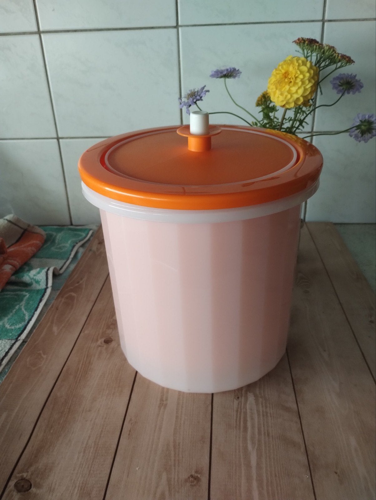 Tupperware ijsemmer oranje /wit, Ophalen of Verzenden, Zo goed als nieuw, Oranje, Overige typen