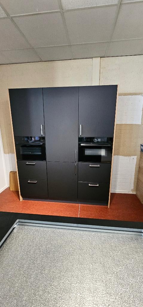 Showroom keuken, Ophalen, Zwart, Met kookeiland, Nieuw
