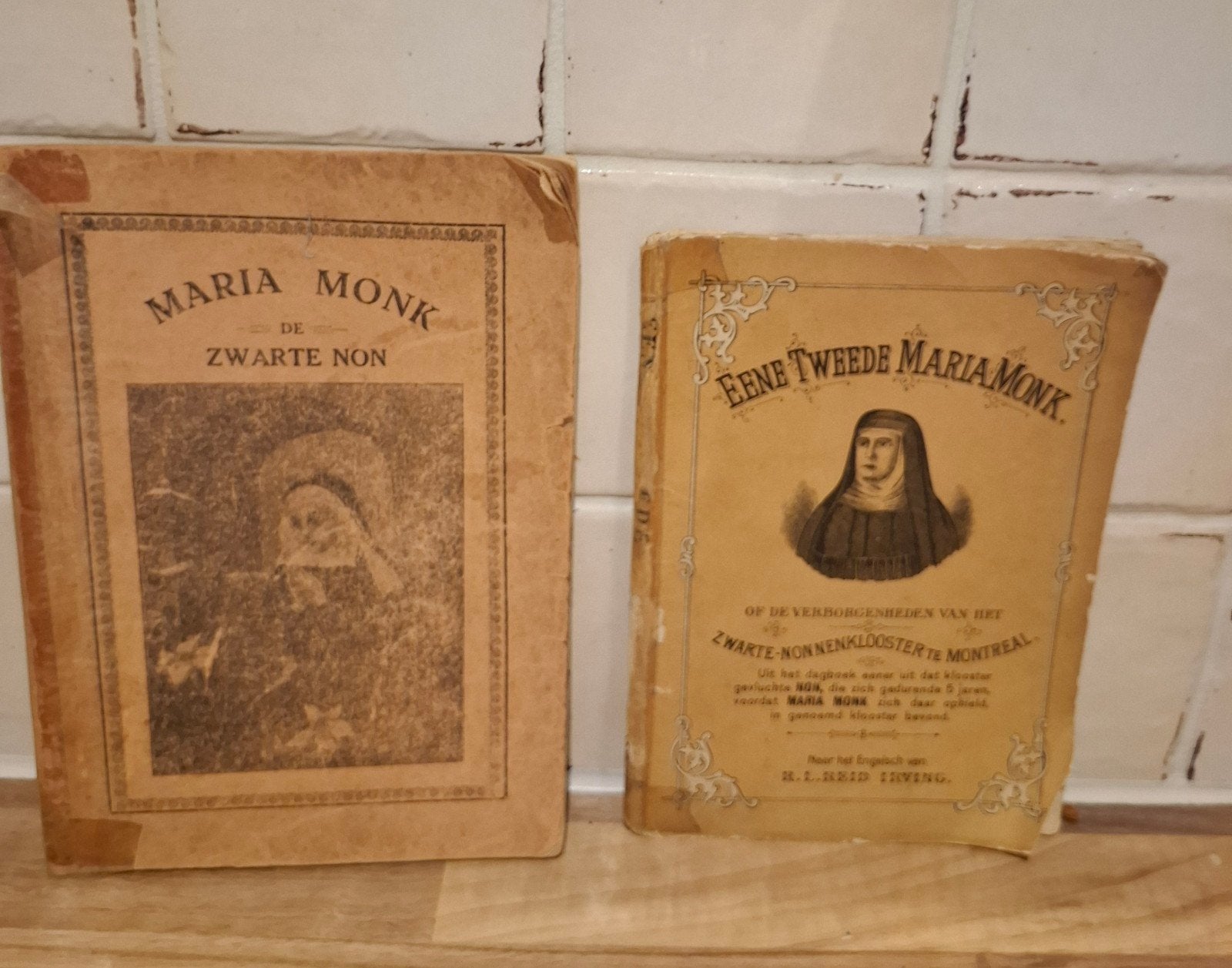 Boekjes Maria Monk, Ophalen