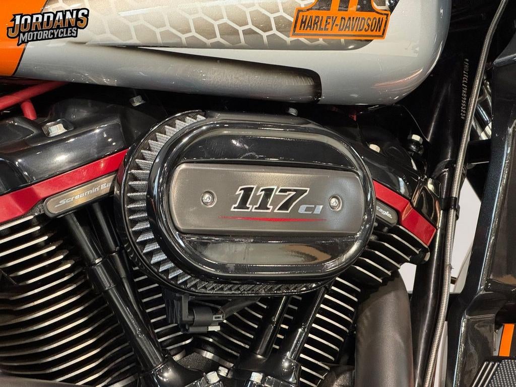 HARLEY-DAVIDSON ROAD GLIDE CVO 117 FLTRXSE BAGGER (bj 2019), 2 cilinders, HARLEY-DAVIDSON, Bedrijf, Onbekend