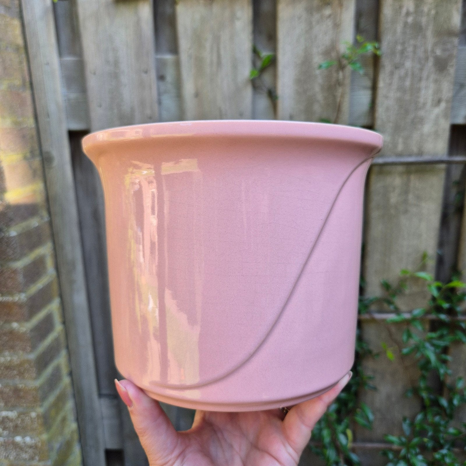 Vintage roze bloempot, Rond, Ophalen of Verzenden, Aardewerk, Minder dan 40 cm