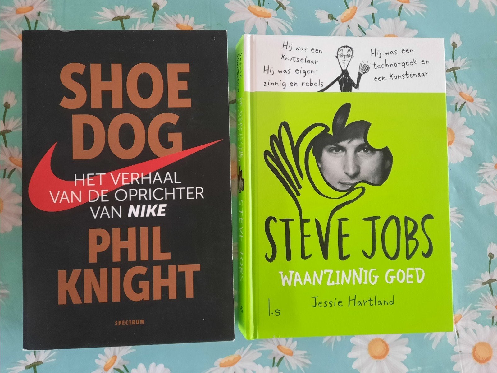 Shoe Dog & Steve Jobs: set 2 inspirerende biografieën, nike, Boeken, Ophalen of Verzenden, Gelezen, Phil Knight, Jessie Hartland