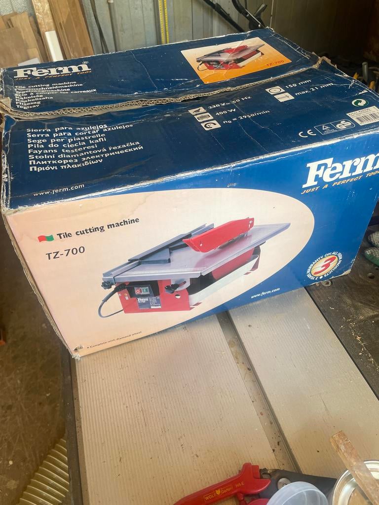 Ferm TZ-700 Tegelsnijmachine - in doos, Minder dan 30 mm, Overige typen, Nieuw, Ophalen of Verzenden