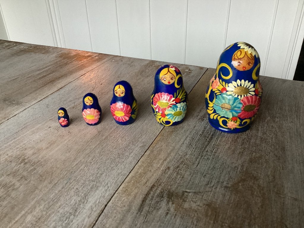 Mooie kleine baboeska/matroeska 5 delig, Ophalen of Verzenden