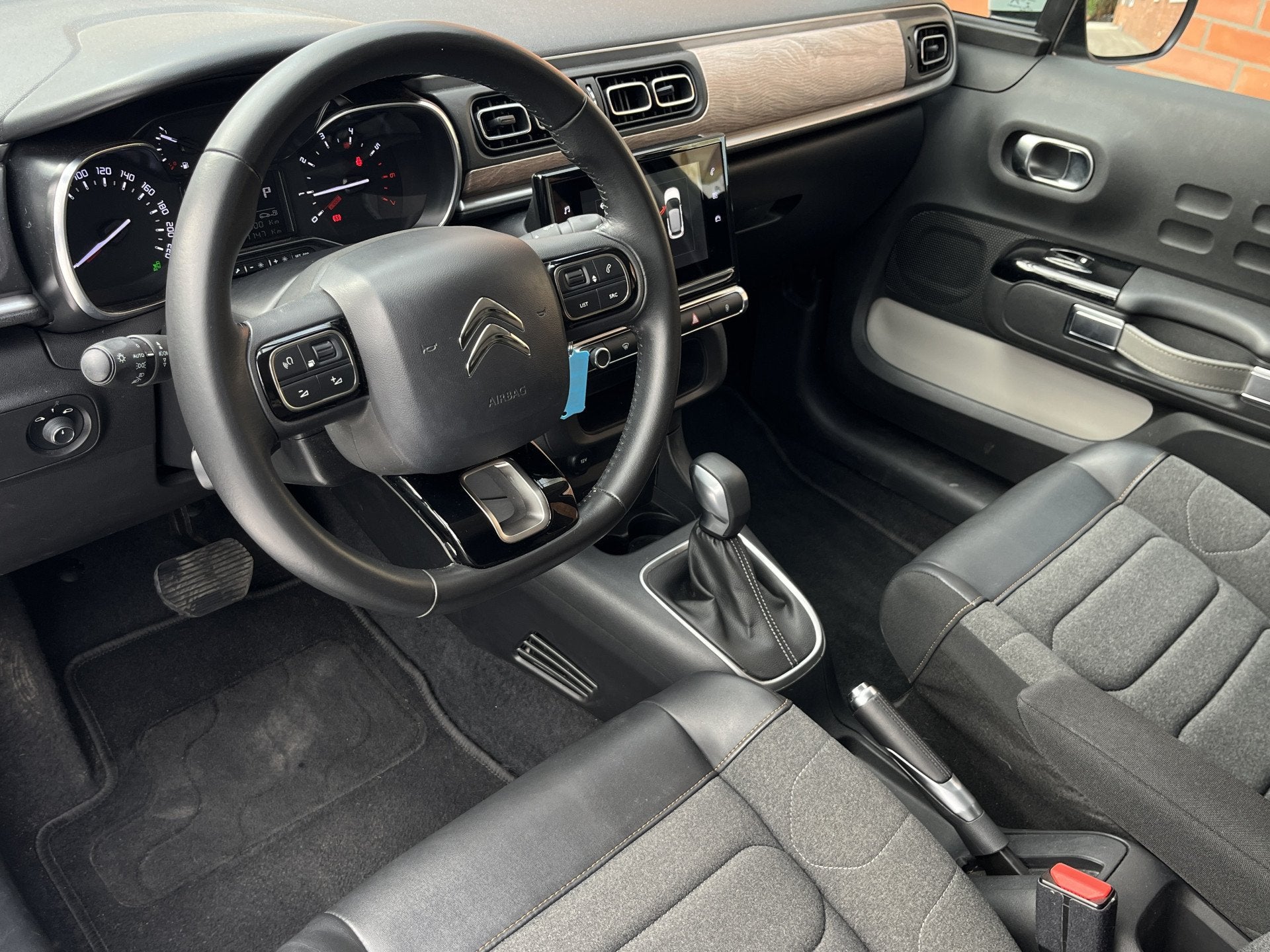 Citroën C3 PureTech 110 EAT6 Automaat Shine Carplay/Android, Auto's, 12 maanden, 450 kg, Gebruikt, Euro 6